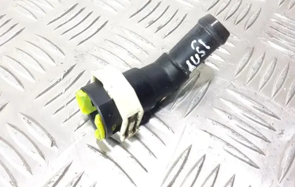Mazda CX-7 Engine coolant pipe/hose
