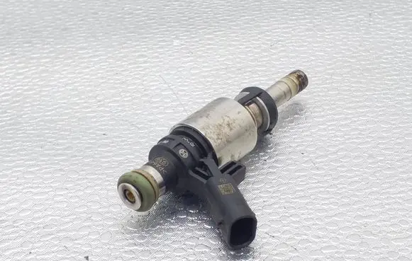 Volkswagen Jetta V Fuel injector 0261500162