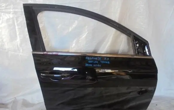 Renault Megane IV Front door