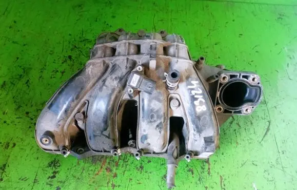 Suzuki Swift I Intake manifold