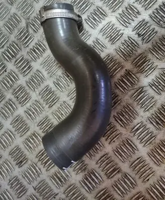 Ford Kuga II Intake resonator 