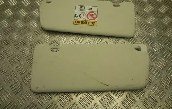 Dacia Sandero Sun visor 964019730R
