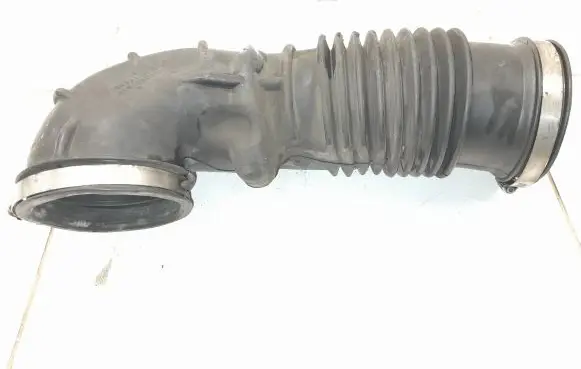 Cadillac SRX Air intake duct part 15833712