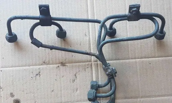Volkswagen Caddy Fuel line/pipe/hose 068130301 068130302