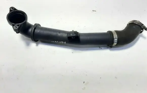 Skoda Superb B8 (3V) Intercooler hose/pipe 04L145770S