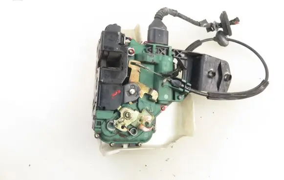 Volkswagen PASSAT B5.5 Front door lock 