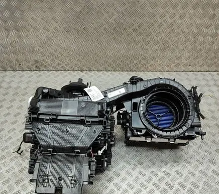 Land Rover Range Rover Sport L461 Interior heater climate box assembly M8E219E963DE