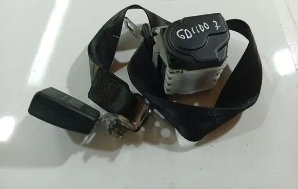 Volkswagen PASSAT B6 Middle seatbelt (rear) 1003168048