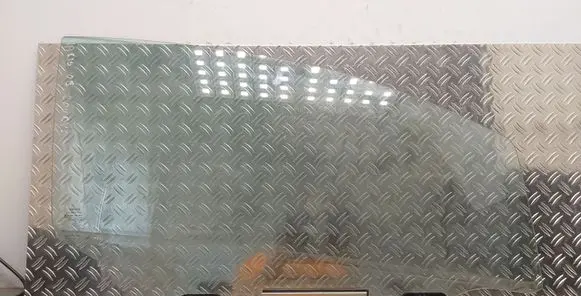 Toyota Yaris Front door window/glass (coupe) 43R001583