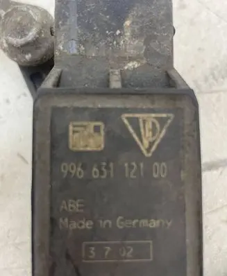 Porsche 911 996 Headlight/headlamp level sensor 99663112100