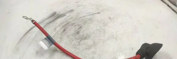 Positive cable (battery)