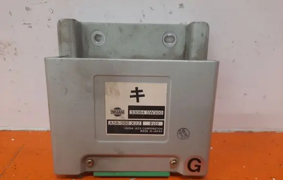 Nissan Pathfinder R50 Gearbox control unit/module 330845W300