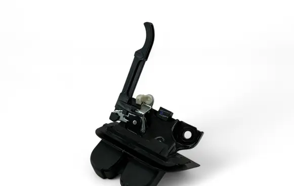 Audi A3 S3 8P Tailgate/trunk/boot lock/catch/latch 8P3827520A