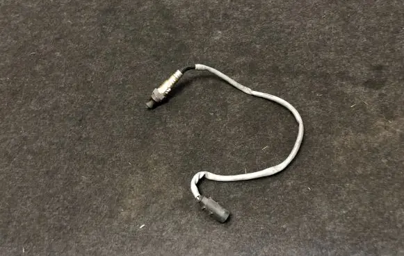 Mercedes-Benz C W204 Lambda probe sensor A0075421618