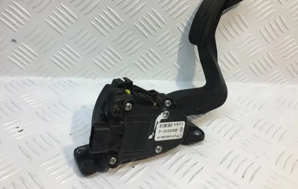Renault Master III Accelerator throttle pedal 8200672371C