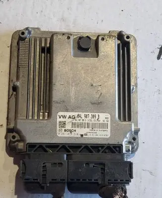 Volkswagen Golf VII Engine control unit/module 04L907309B
