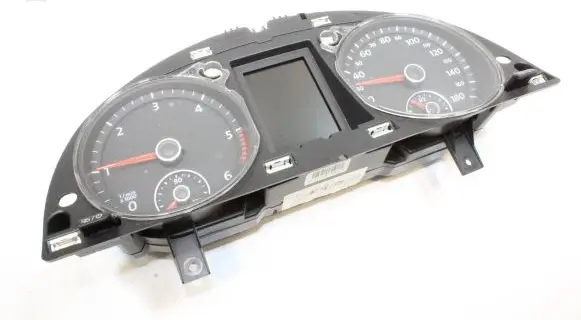 Volkswagen PASSAT CC Speedometer (instrument cluster) 3C8920971A
