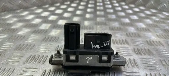 Land Rover Range Rover Evoque L538 Glow plug pre-heat relay GX7312B533AD 0281003129