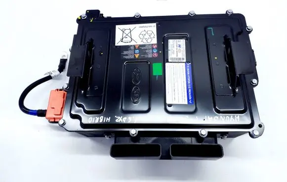 Hyundai i30 Hybrid / electric car battery 375M0G4000 91661G4110