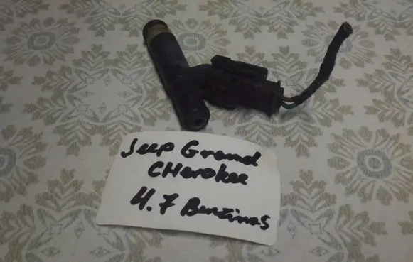 Jeep Grand Cherokee (WJ) Fuel injector