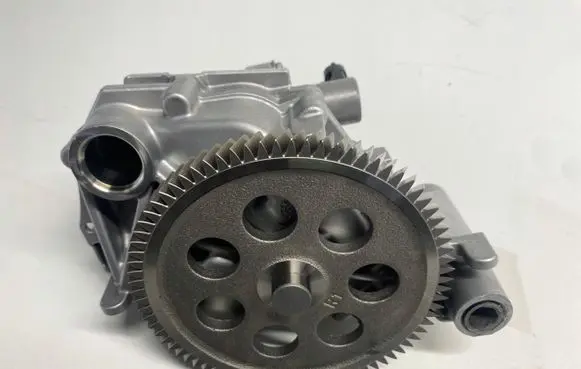 Volvo XC40 Oil pump 32257092