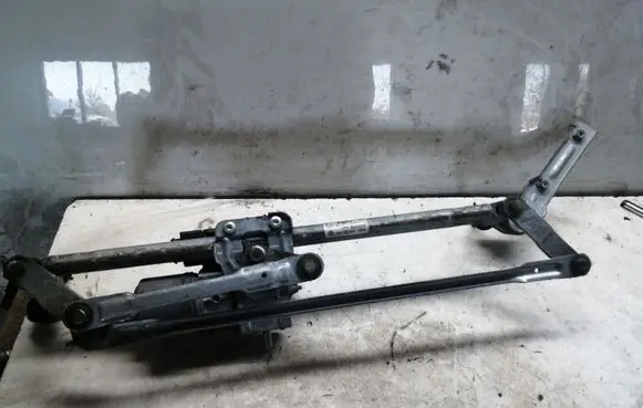 Volkswagen Golf VI Front wiper linkage 5K2955119 1137328651 5K2955023