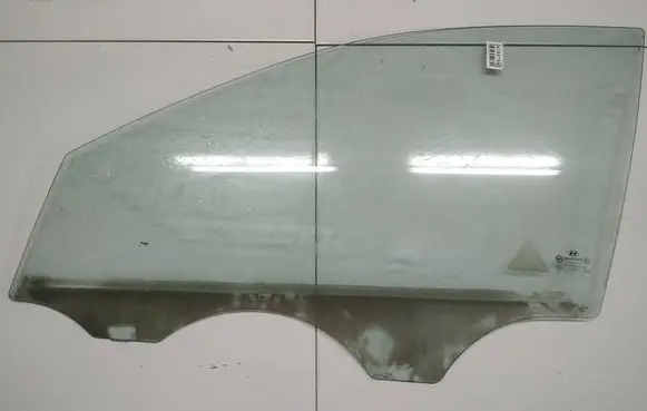 Hyundai i30 Front door window glass four-door as2