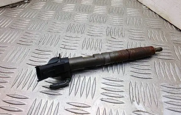 Toyota Auris E180 Fuel injector 0445116054 236700W020