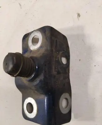 Radiator support slam panel bracket
