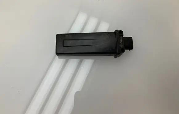 BMW 5 E60 E61 Tire pressure sensor 6771043 053320100902 20420769