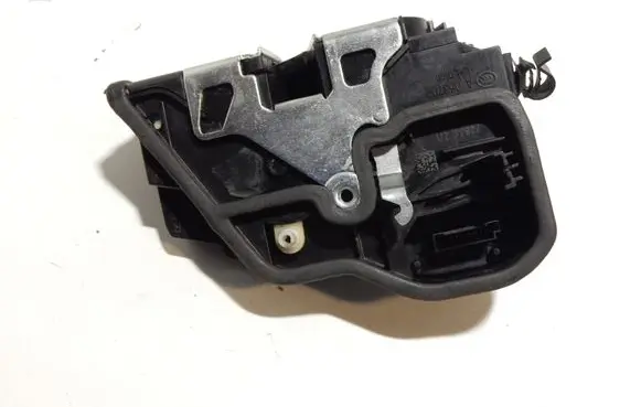 BMW X5 E70 Front door lock 7283630 60120