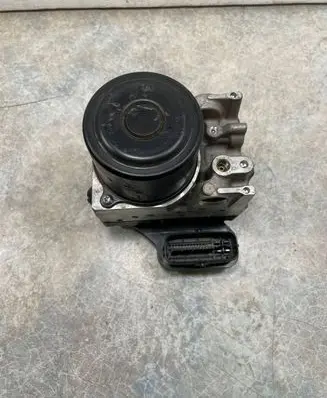 Lexus IS 220D-250-350 ABS Pump 1338008030 4454053