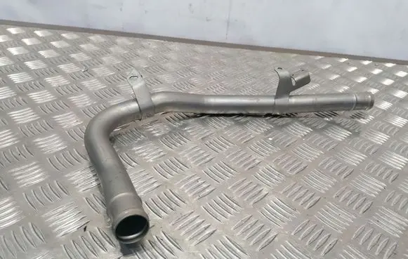 Mercedes-Benz CLA C117 X117 W117 Engine coolant pipe/hose A2702032902