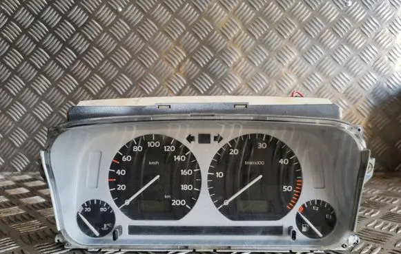 Volkswagen Golf III Speedometer (instrument cluster) 0392325900