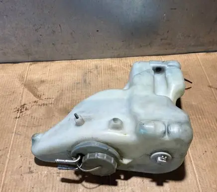 Mercedes-Benz E W124 Windshield washer fluid reservoir/tank 1248691120