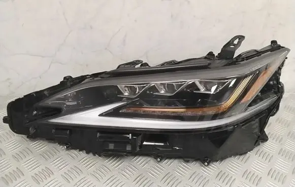 Lexus ES 250 - 300 - 330 Headlight/headlamp 8118533J01