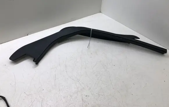 Ford Focus Rear side glass trim 
