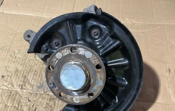 Volkswagen Touran III Rear wheel hub