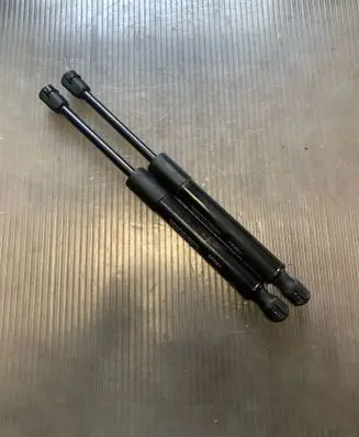 Hyundai Santa Fe Front bonnet/hood damper/strut 811612W000