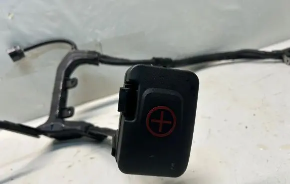KIA Sorento Positive cable (battery)