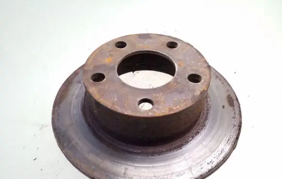 Volkswagen PASSAT B5 Rear brake disc