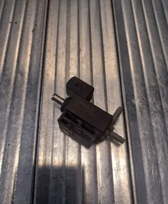 Citroen C6 Turbo solenoid valve 70058501 09T342