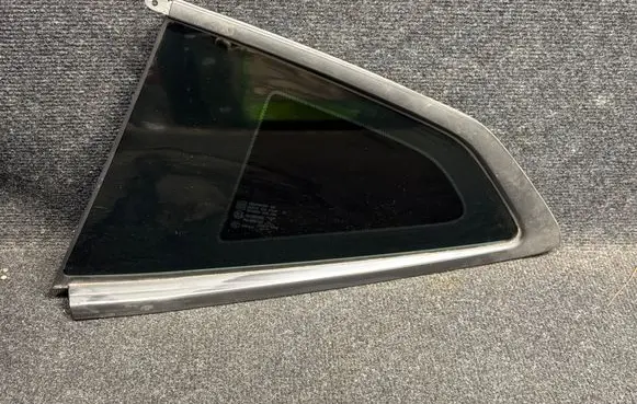 Chevrolet Camaro Rear side window 23410775