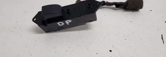 Mitsubishi Outlander Electric window control switch 8608A105 MR952052 2827D6