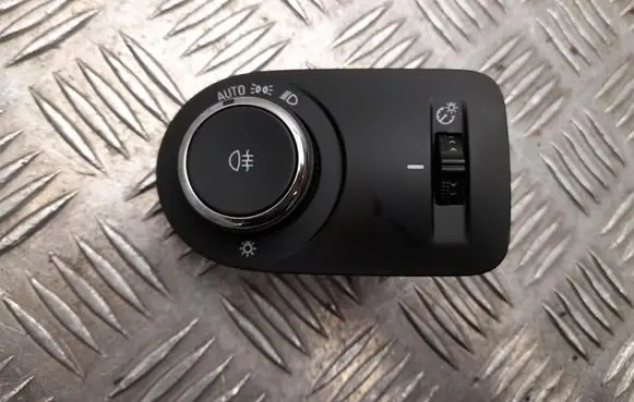 Opel Grandland X Light switch 39050758