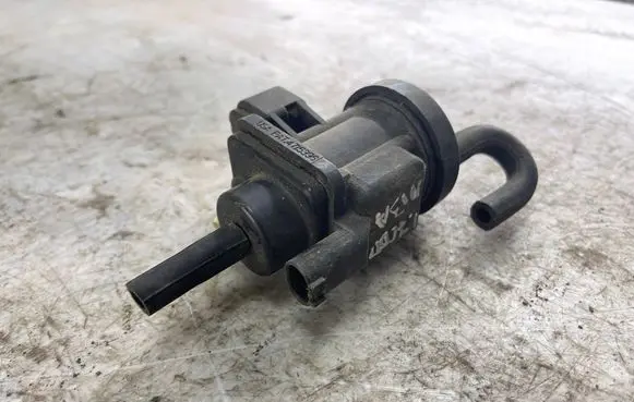 Mercedes-Benz A W168 Turbo solenoid valve 0005450427