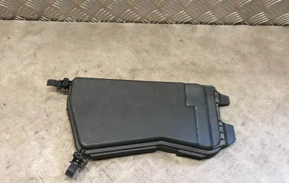 Mercedes-Benz E W212 Fuse box cover A2125400382