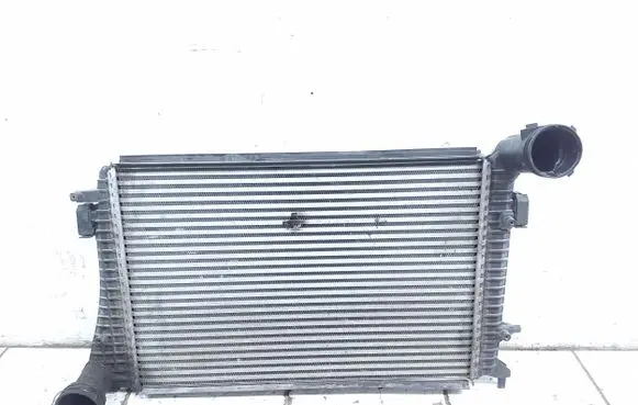 Volkswagen Touran I Intercooler radiator 1K0145803G