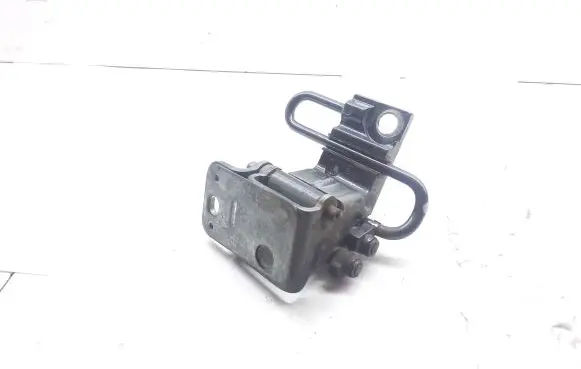 Audi Q7 4L Rear door lower hinge 4L0833412A