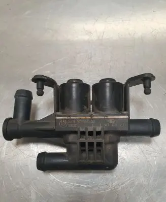BMW 5 F10 F11 Coolant heater control valve 6411911916403